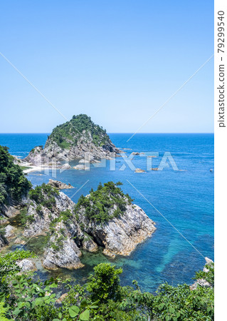 Uratou Coast Early Summer Blue Sky Uratou Coast Early Summer Blue Sky 79299540