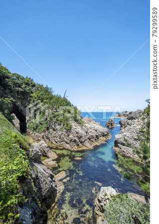 浦富海岸長廊初夏藍天 浦富海岸長廊初夏藍天 79299589