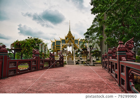 Ancient Siam or Ancient City or Mueang Boran is the world's largest outdoor museum park featuring 116 famous monuments and architectural attractions Ancient Siam or Ancient City or Mueang Boran is the world's largest outdoor museum park featuring 116 famous monuments and architectural attractions 79299960