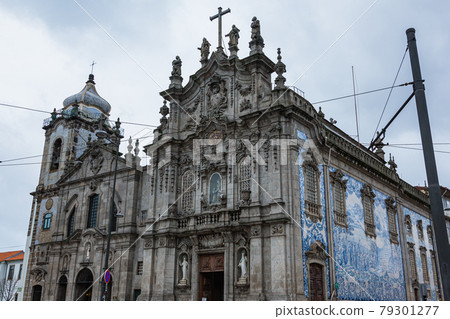葡萄牙波爾圖的卡爾莫教堂 79301277