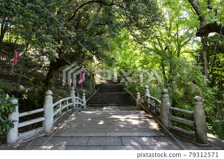 karasawayama神社的神道橋 79312571