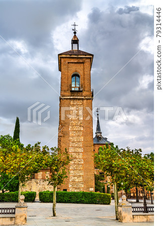 Santa Maria Tower in Alcala de Henares, Spain 79314446