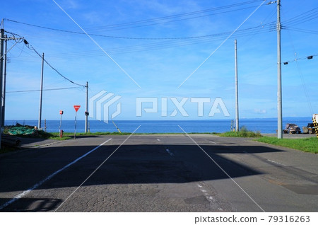 Road in Mashike Town, Hokkaido 79316263