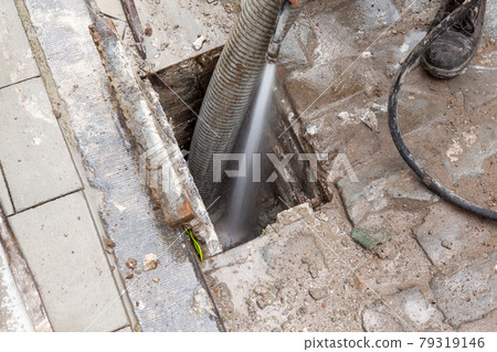 An clogged gully 79319146