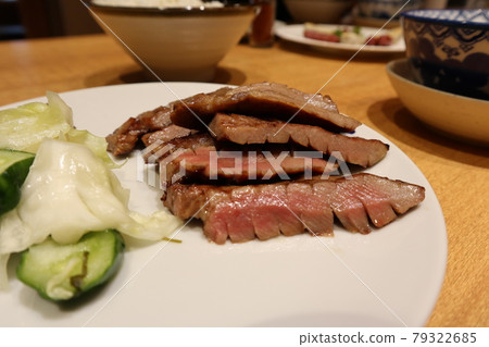 Authentic Sendai beef tongue (beef tongue grilled, beef tongue charcoal grilled) 79322685