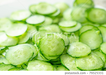 Sliced cucumber 79325331