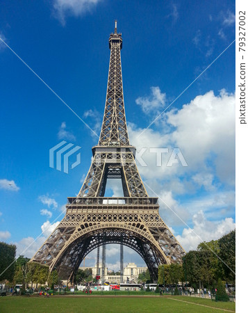 [France] Eiffel Tower 79327002