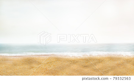 Beach near the sea with a defocused background 79332563