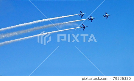 Blue Impulse at an air show_6 79336320