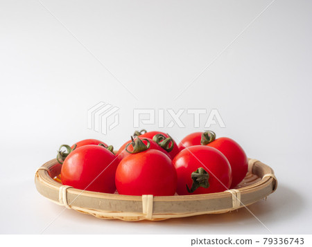 籃子裡的迷你西紅柿 籃子裡的迷你西紅柿 79336743