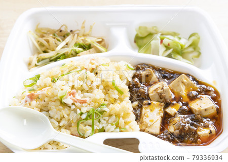 Delicious take-out mapo fried rice Delicious take-out mapo fried rice 79336934
