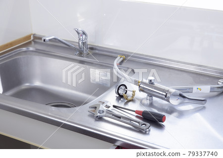 Sink faucet replacement work 79337740