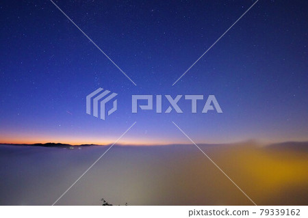 Sea of clouds and starry sky from the top of Mt. Kamakura / Motegi Town, Haga District, Tochigi Prefecture 79339162