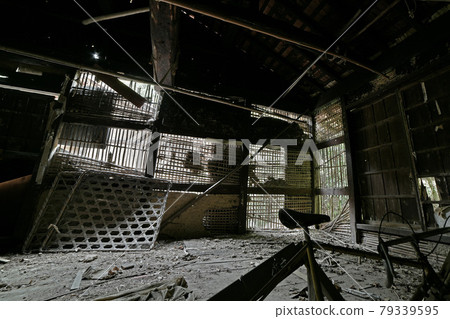 Abandoned village in the mountains Abandoned village in the mountains 79339595