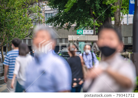 Tokyo cityscape of Japan July ... Corona that cannot converge. Wearing a mask this summer ... = 5th, in front of Tokyo station (red brick station building on the right) 79341712