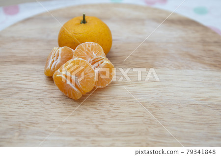 fruit, orange, tangerine 79341848