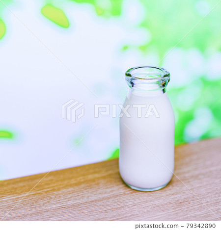 Milk Milk [Morning image of the plateau] 79342890