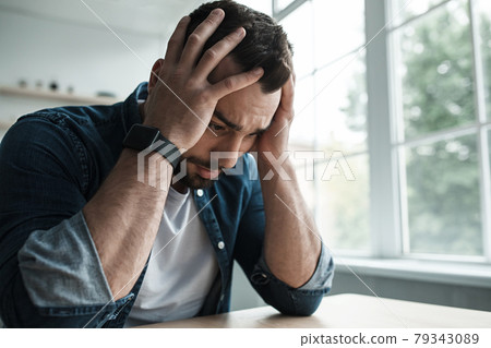 Feeling disappointment or tired and headache. Anxiety and agoraphobia Feeling disappointment or tired and headache. Anxiety and agoraphobia 79343089