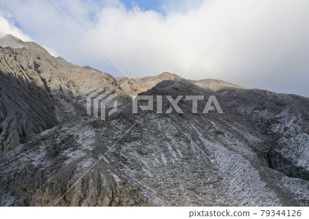 Sakurajima in the early morning in Kagoshima City, Kagoshima Prefecture 79344126