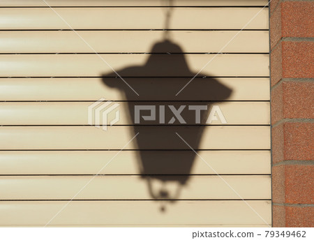 shadow of street lamp 79349462