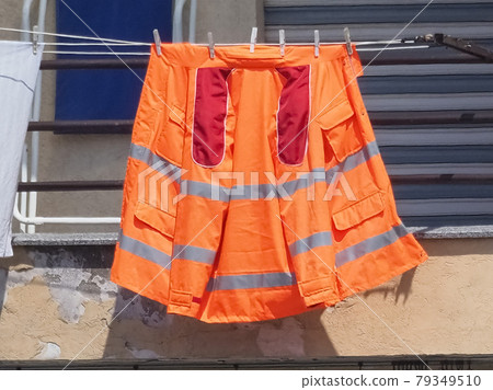 orange safety jackets 79349510