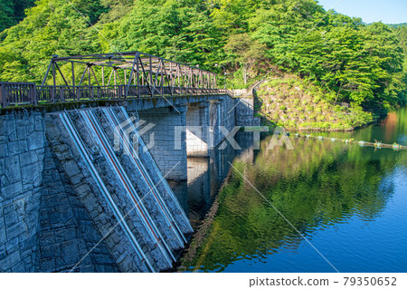 Usui Lake Sakamoto Dam Dam scenery Early summer surrounding scenery 79350652