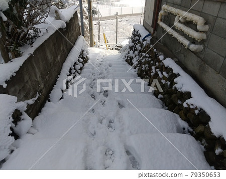 Iizaka Town, Fukushima City Heavy Snow Day Slope 79350653