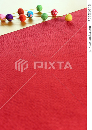 新年的圖像 Mochihana 用縐 5 垂直位置製成 79351646