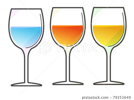 帶飲料的酒杯 79351649