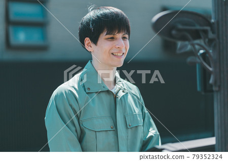 Ping-pong in work clothes Ping-pong in work clothes 79352324