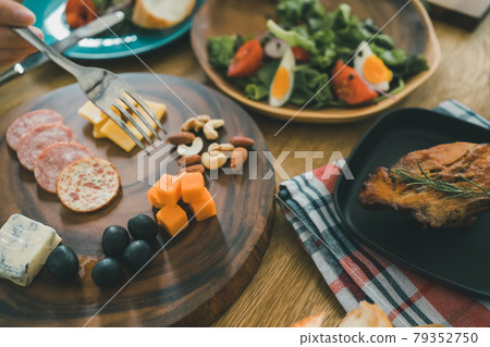 Home Party Home Party 79352750