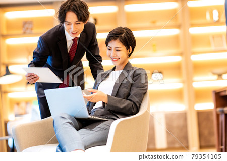 Men's and women's business scene shooting cooperation "+ SHIFT NOGIZAKA" Men's and women's business scene shooting cooperation "+ SHIFT NOGIZAKA" 79354105