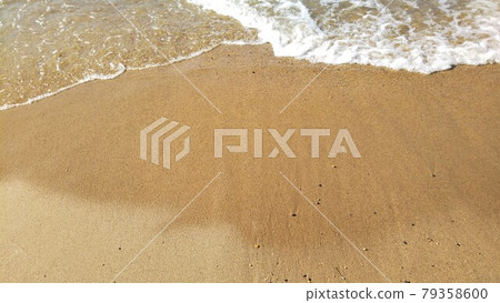 The beach of Lake Biwa in summer 79358600