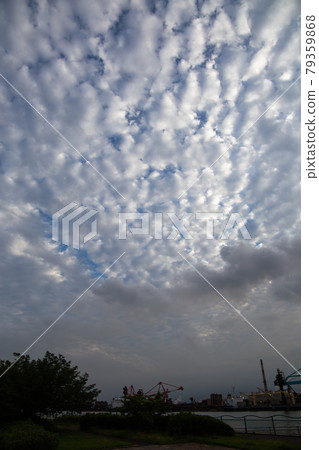 靠海和雲的工廠 靠海和雲的工廠 79359868