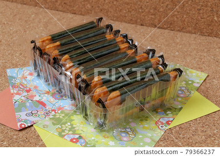 Rice crackers, seaweed rice crackers, tea confectionery, Japanese, candy, sweets, food, snacks, individual wrapping, individual wrapping Rice crackers, seaweed rice crackers, tea confectionery, Japanese, candy, sweets, food, snacks, individual wrapping, individual wrapping 79366237