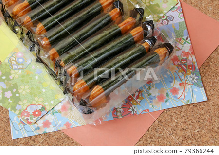Rice crackers, seaweed rice crackers, tea confectionery, Japanese, candy, sweets, food, snacks, individual wrapping, individual wrapping Rice crackers, seaweed rice crackers, tea confectionery, Japanese, candy, sweets, food, snacks, individual wrapping, individual wrapping 79366244