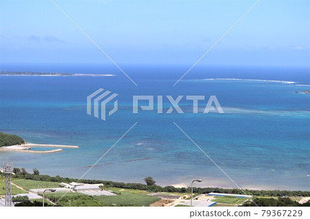 藍天和藍色海 藍天和藍色海 79367229