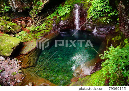 Oirashi waterfall 79369135