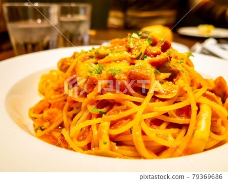 來自意大利餐廳的美味肉醬意大利面 來自意大利餐廳的美味肉醬意大利面 79369686