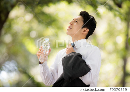 Businessman hydration heat stroke hot 79370859