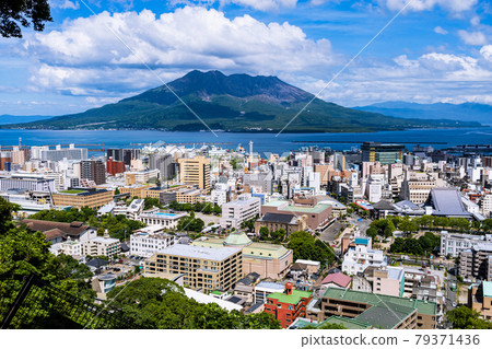Sakurajima and Kagoshima cityscape seen from Shiroyama Park Observatory 79371436