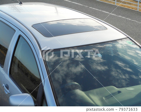 Car glass sunroof Car glass sunroof 79371633