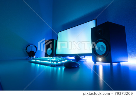 創作者的工作區 79373209