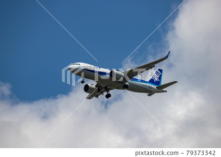 客機即將降落羽田機場 79373342