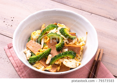 Luncheon meat bitter gourd chanpuru Luncheon meat bitter gourd chanpuru 79373583