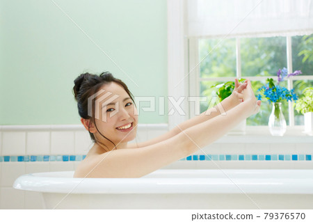 洗澡時間 79376570