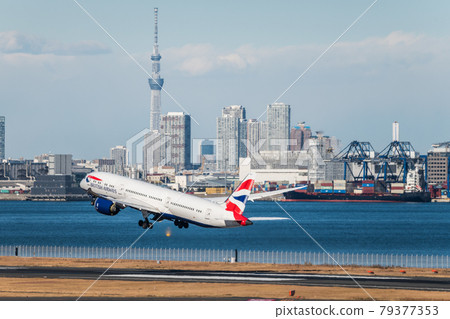 [British Airways aircraft taking off from Haneda Airport Terminal 2 and Tokyo Sky Tree] 79377353