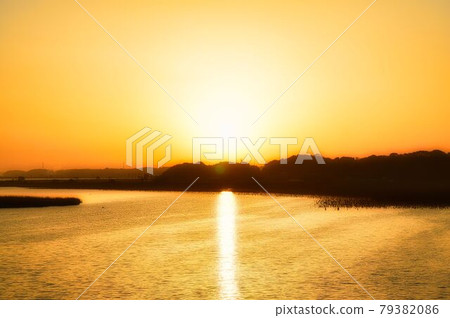 Sunrise Sunrise 79382086