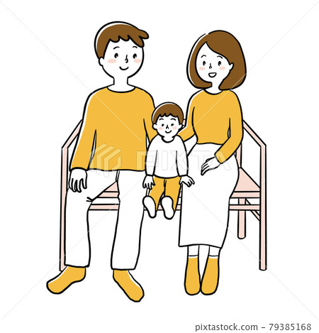 Families sitting on the bench 79385168