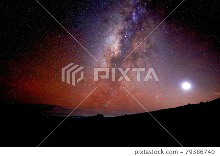 Hawaii Hawaii Island Mauna Kea Milky Way and a spectacular view of the moon Hawaii Hawaii Island Mauna Kea Milky Way and a spectacular view of the moon 79386740